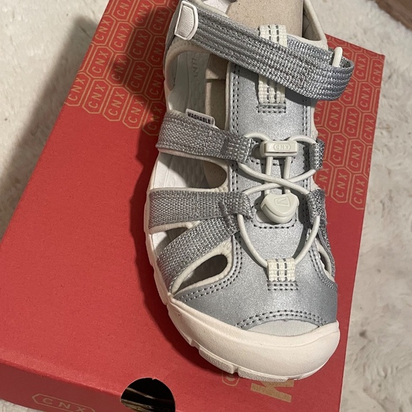 Keen Seacamp II CNX. New in Box with Tags. - Picture 2 of 4